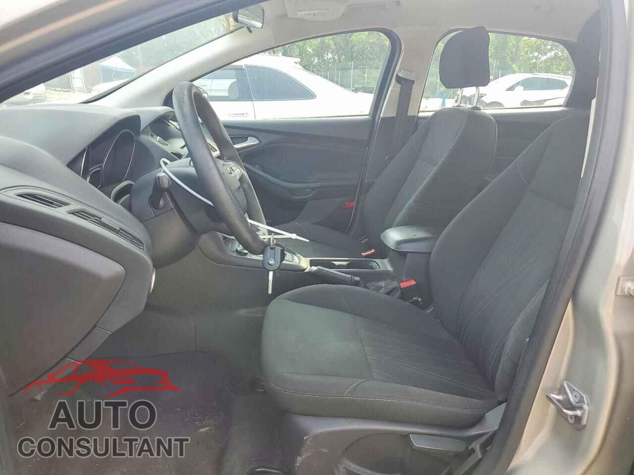 FORD FOCUS 2016 - 1FADP3F28GL345024