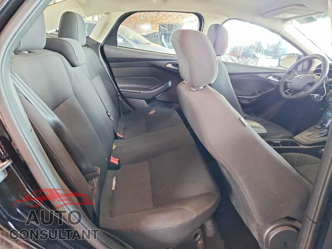 FORD FOCUS 2017 - 1FADP3F24HL315455