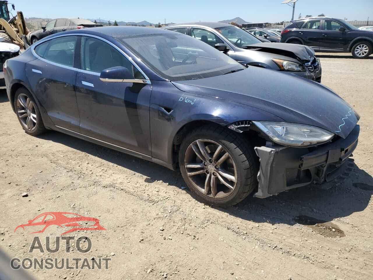 TESLA MODEL S 2013 - 5YJSA1CN2DFP09118