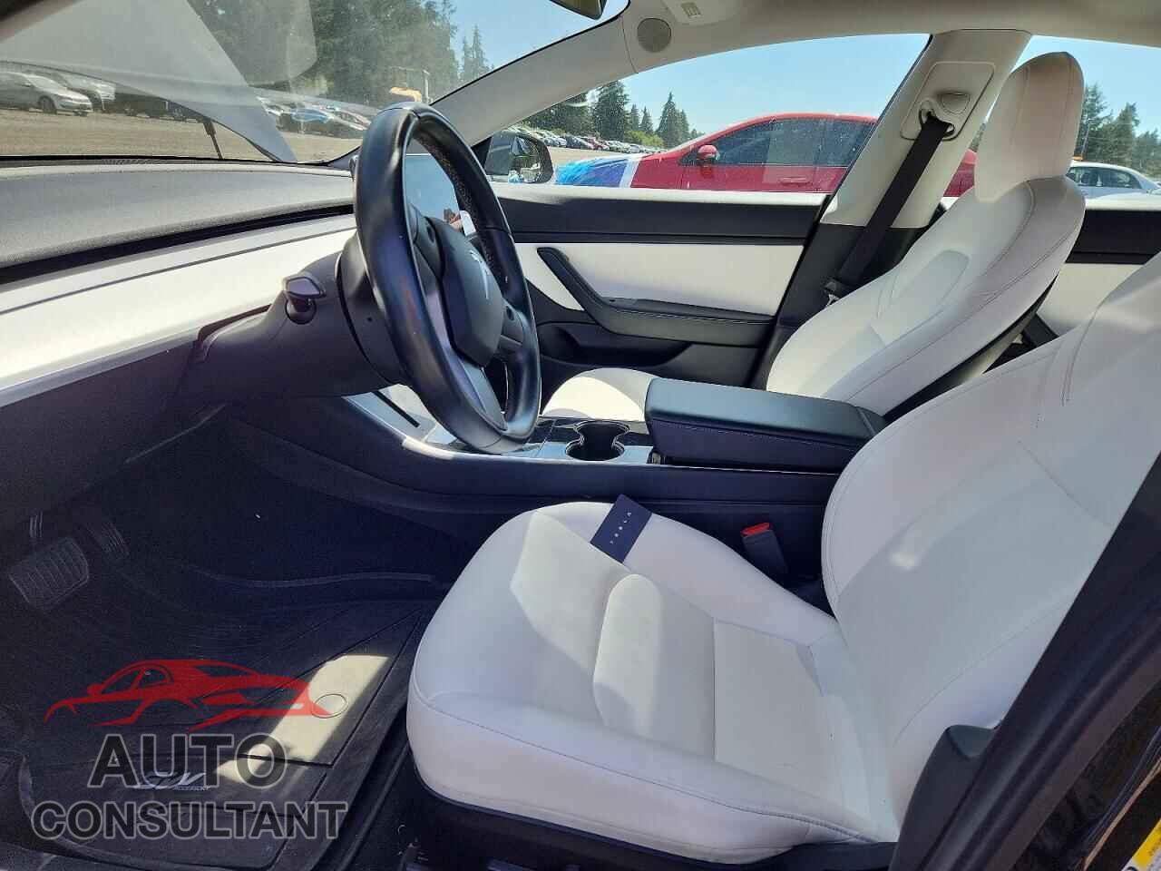 TESLA MODEL 3 2019 - 5YJ3E1EB5KF390516