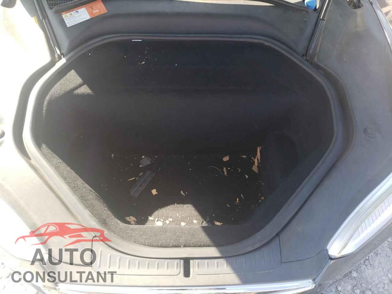 TESLA MODEL S 2014 - 5YJSA1H26EFP67409