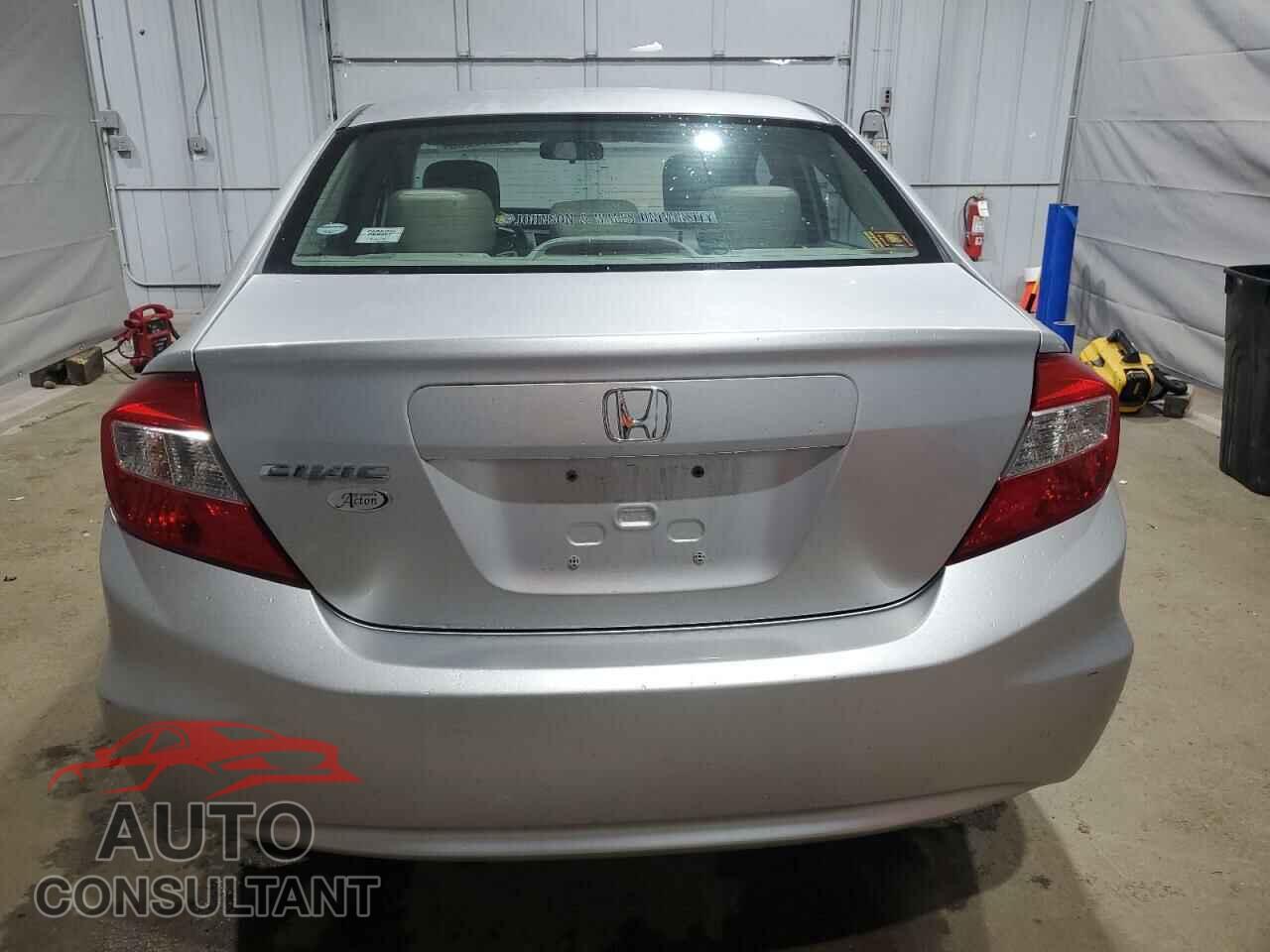 HONDA CIVIC 2012 - 2HGFB2F80CH316268