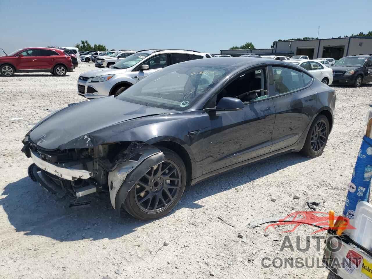 TESLA MODEL 3 2024 - 5YJ3E1EA5RF732127