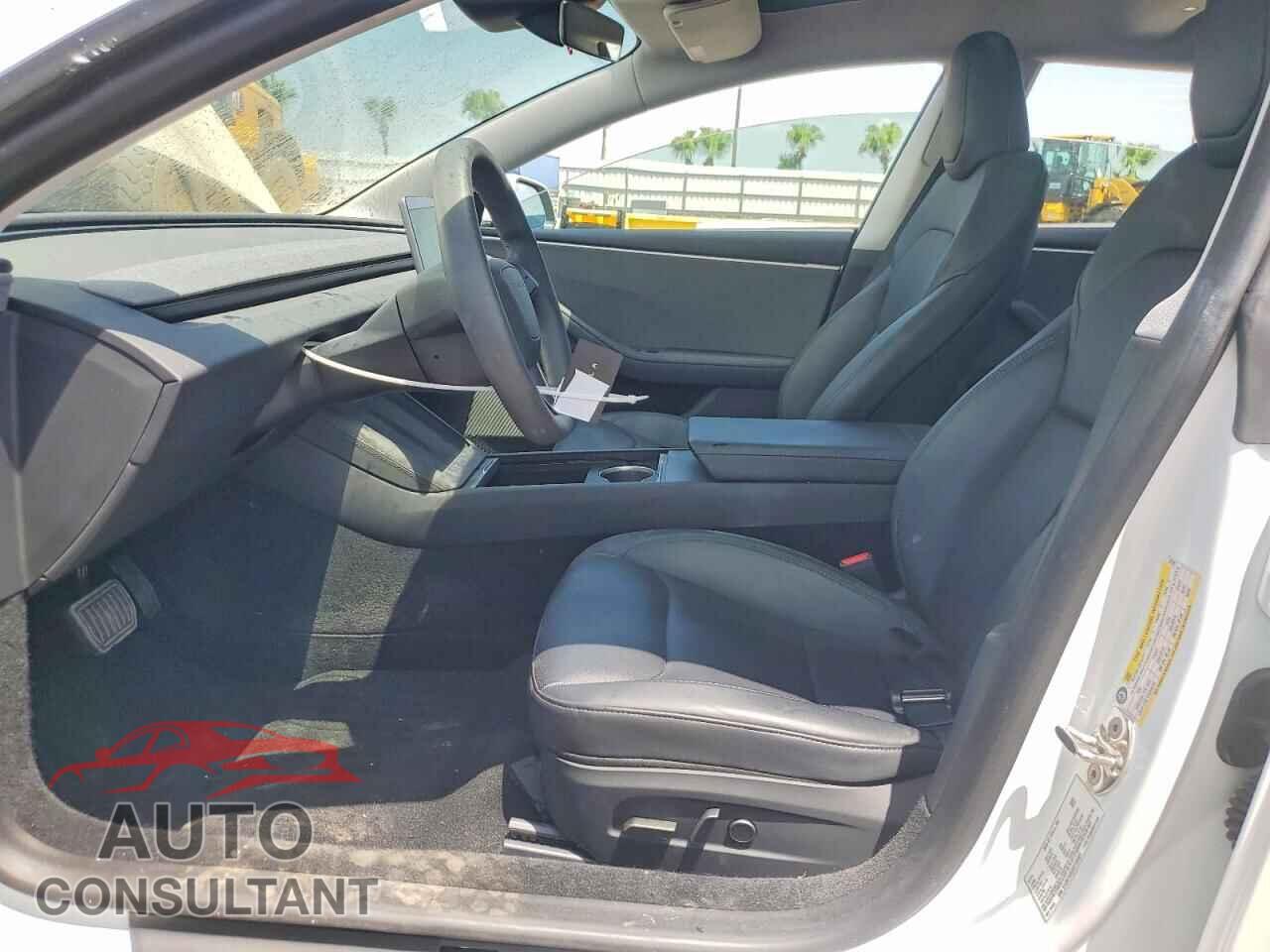 TESLA MODEL 3 2024 - 5YJ3E1EA2RF722381