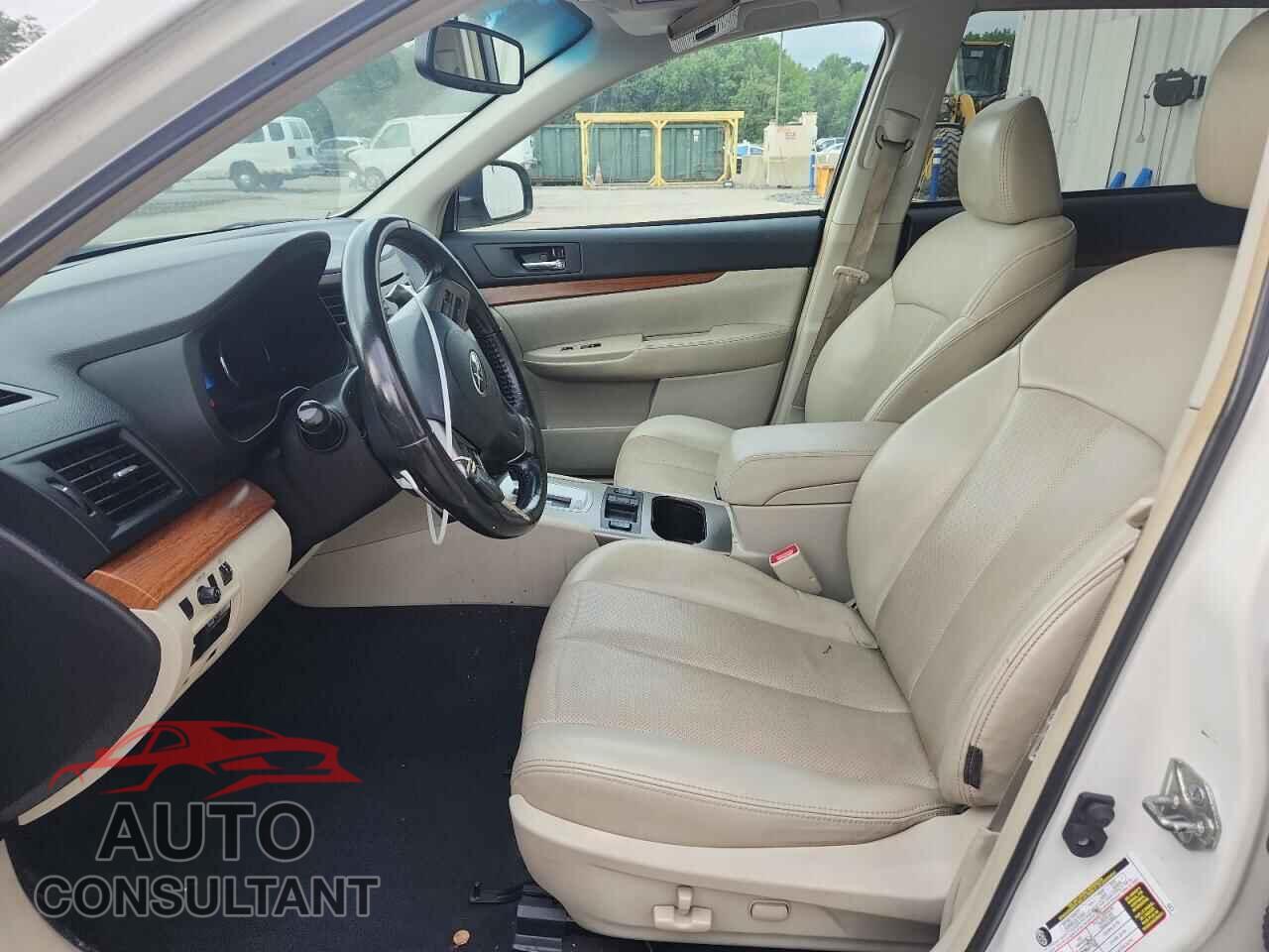 SUBARU OUTBACK 2013 - 4S4BRBKC2D3287570