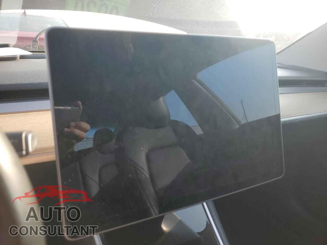 TESLA MODEL 3 2018 - 5YJ3E1EB0JF170425