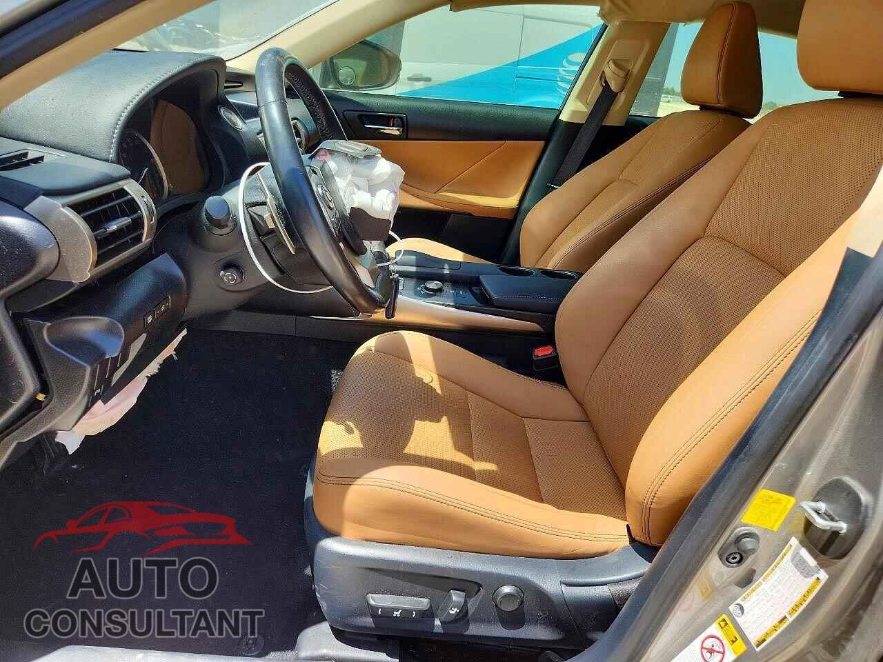 LEXUS IS 2016 - JTHBA1D22G5006806