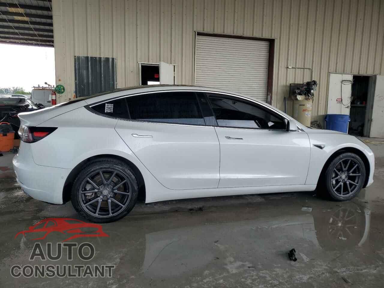TESLA MODEL 3 2019 - 5YJ3E1EB0KF513168