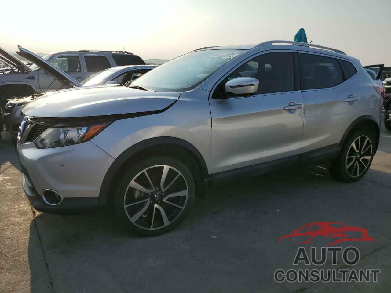 NISSAN ROGUE 2017 - JN1BJ1CP3HW000560