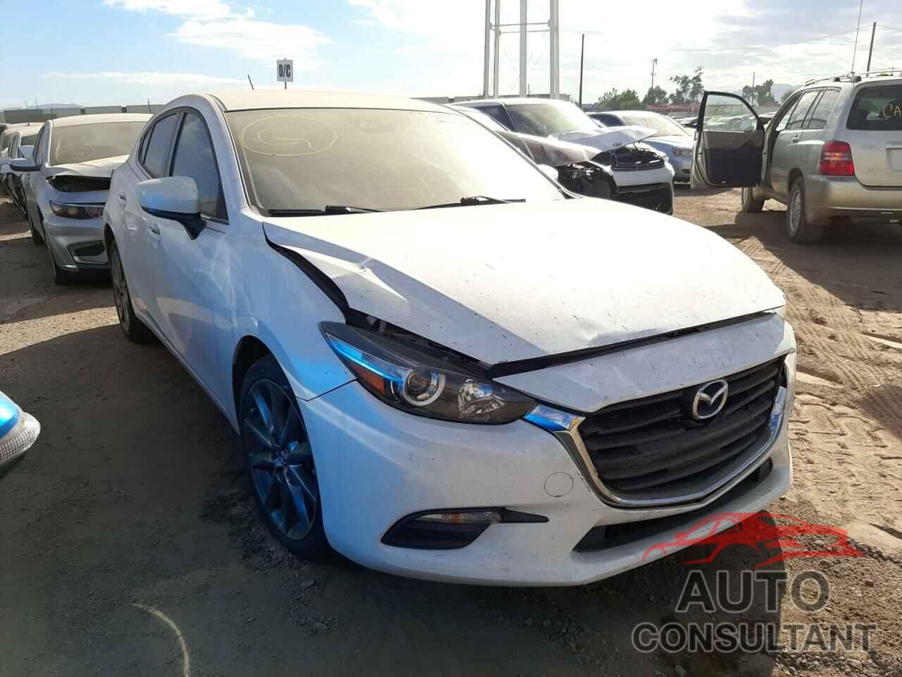 MAZDA 3 2018 - 3MZBN1L33JM169110