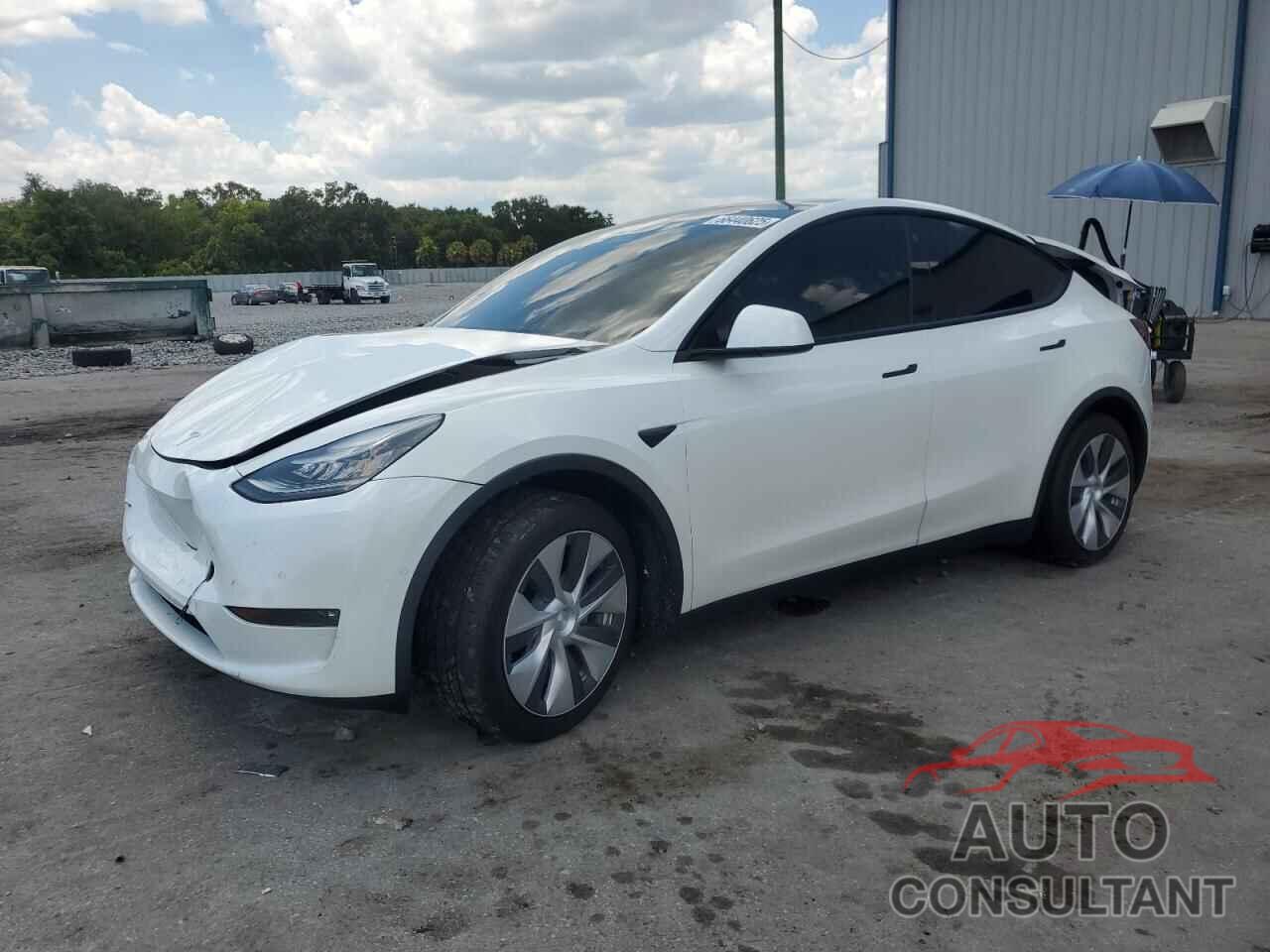TESLA MODEL Y 2021 - 5YJYGAEEXMF141870