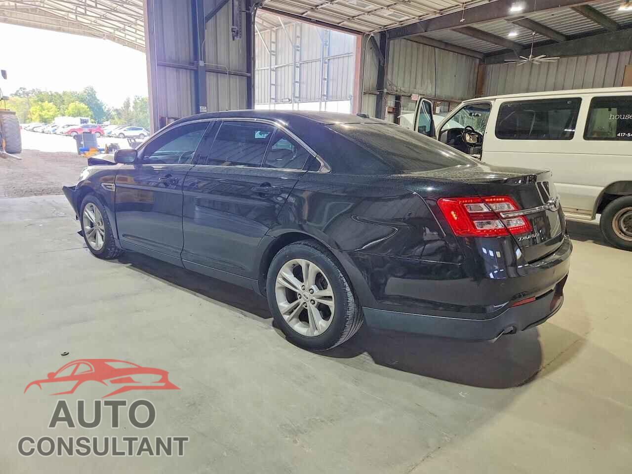 FORD TAURUS 2015 - 1FAHP2E82FG161092