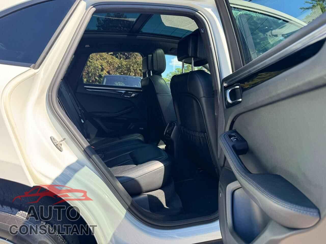 PORSCHE MACAN 2020 - WP1AA2A58LLB08410