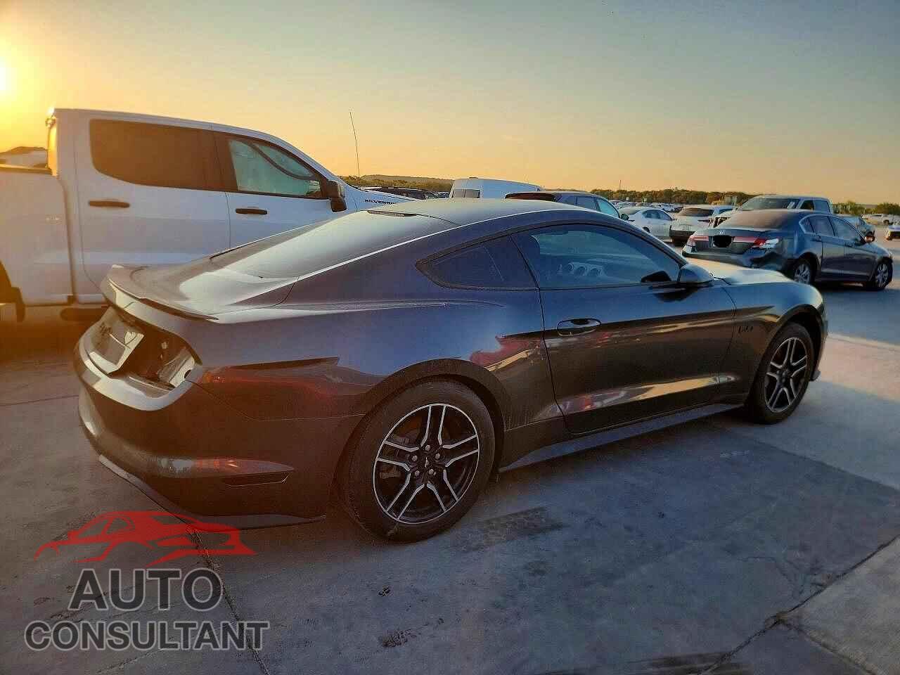 FORD MUSTANG 2018 - 1FA6P8CF3J5165698