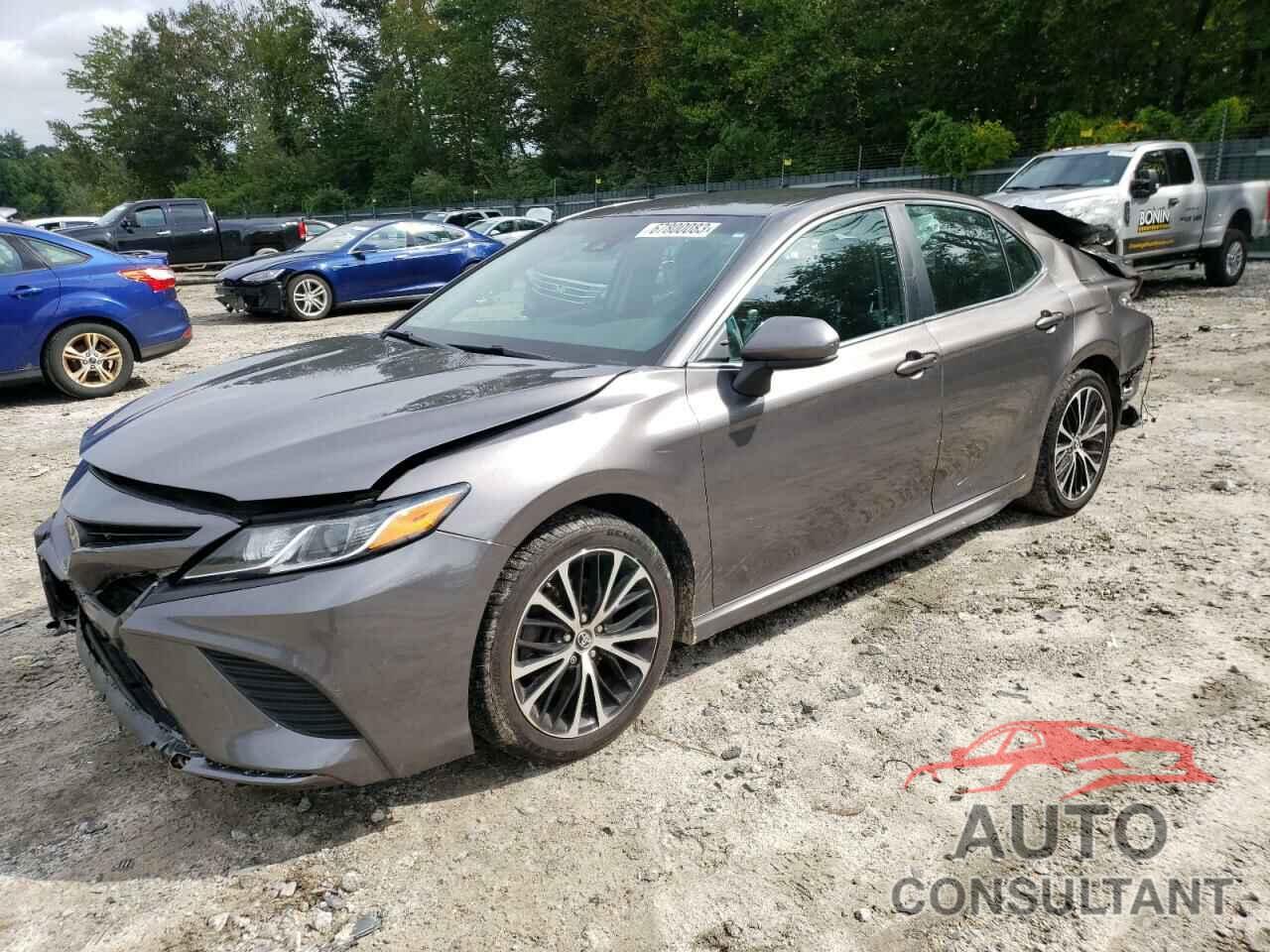 TOYOTA CAMRY 2018 - 4T1B11HK8JU673271