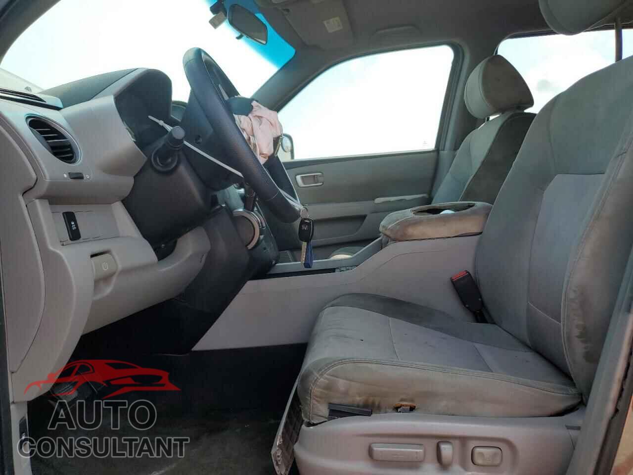 HONDA PILOT 2013 - 5FNYF3H48DB001365
