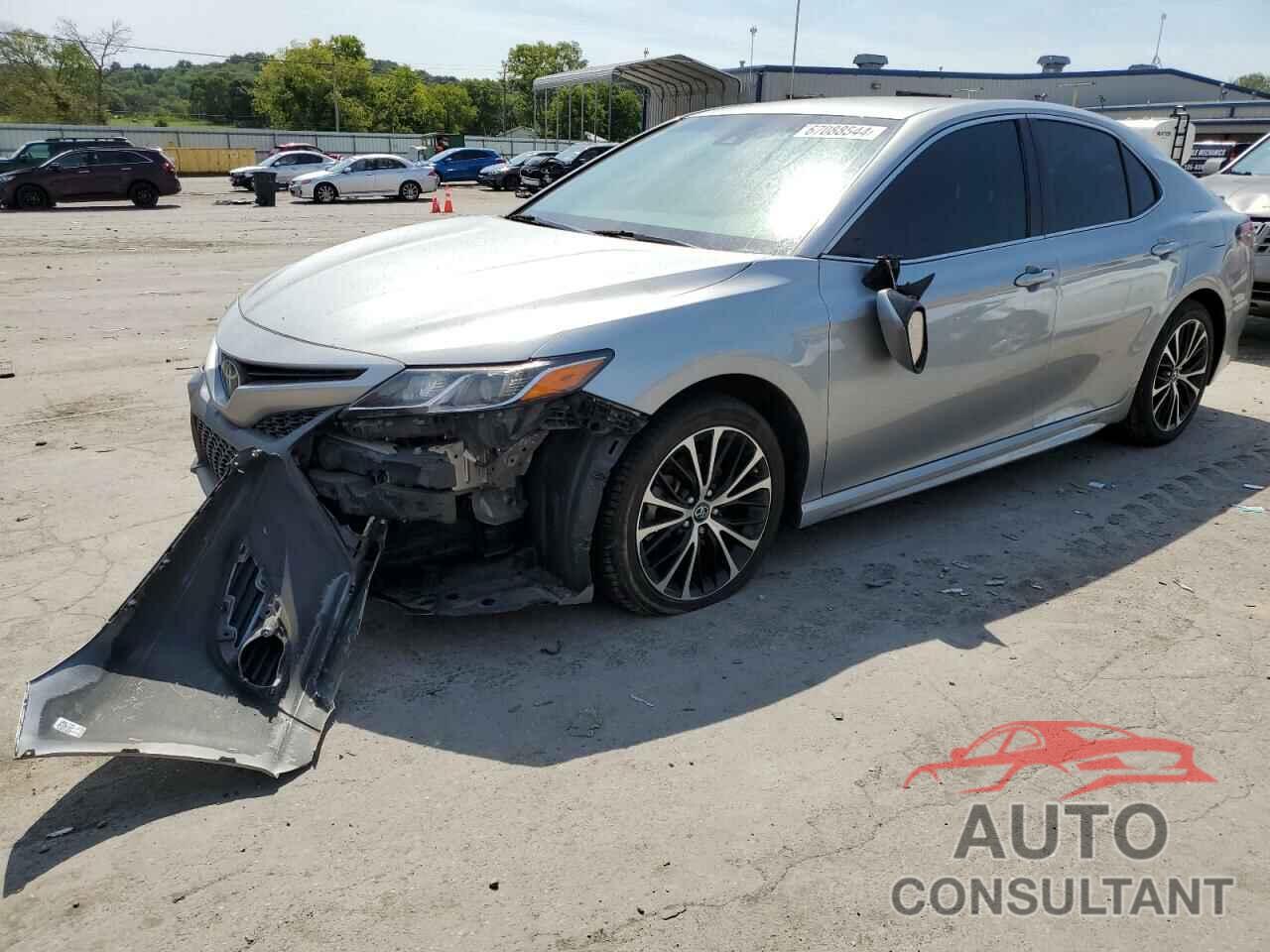 TOYOTA CAMRY 2018 - 4T1B11HK0JU144350