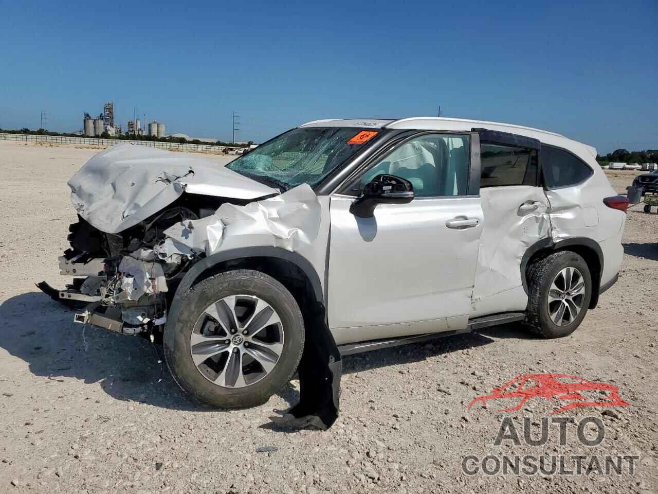 TOYOTA HIGHLANDER 2023 - 5TDKDRAHXPS004067
