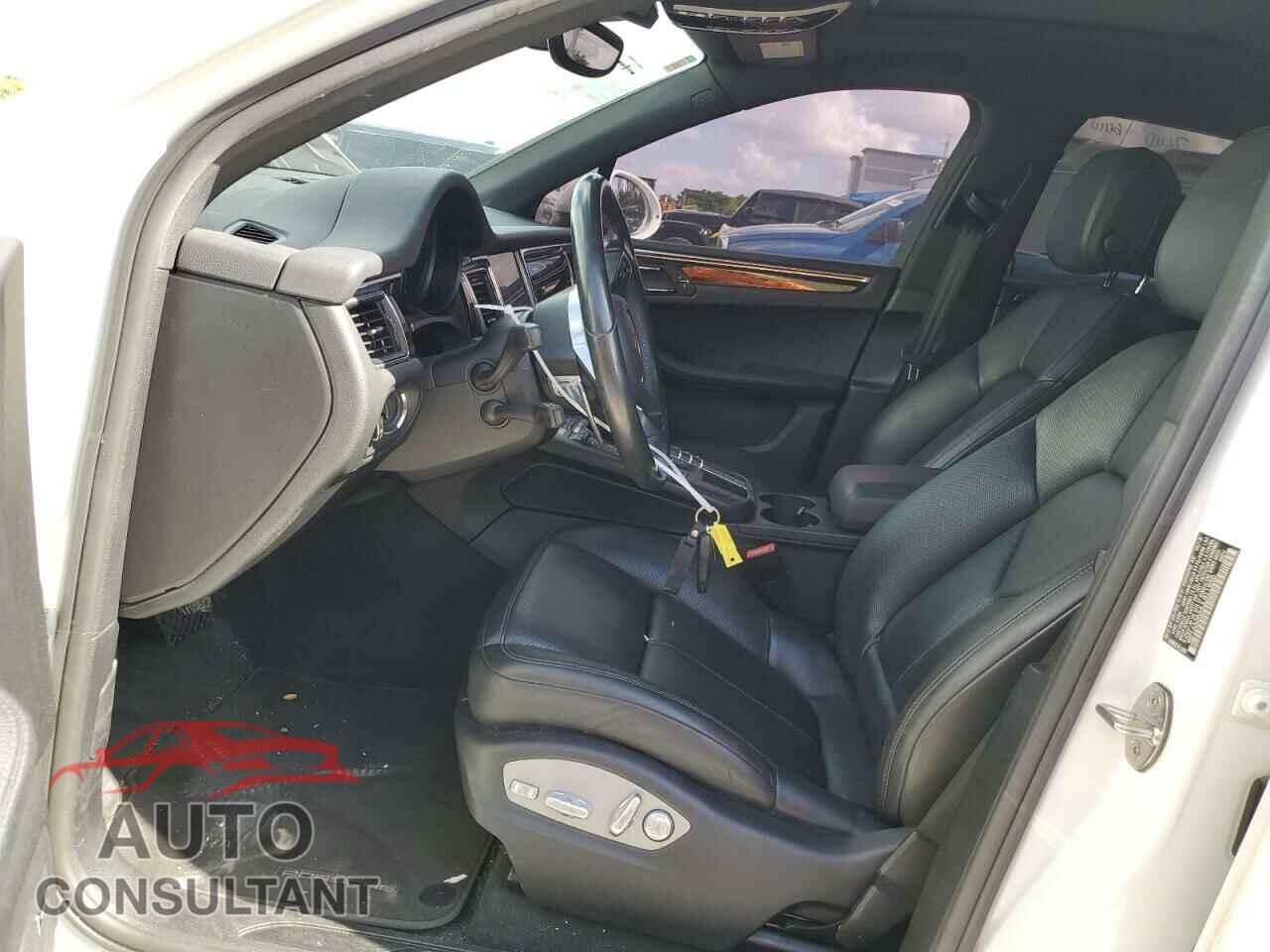 PORSCHE MACAN 2018 - WP1AA2A54JLB11950