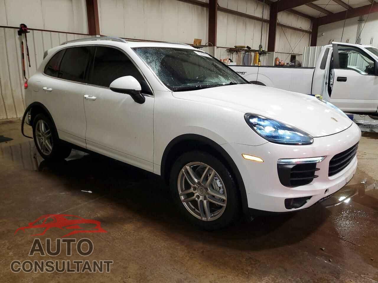 PORSCHE CAYENNE 2017 - WP1AB2A26HLA51165