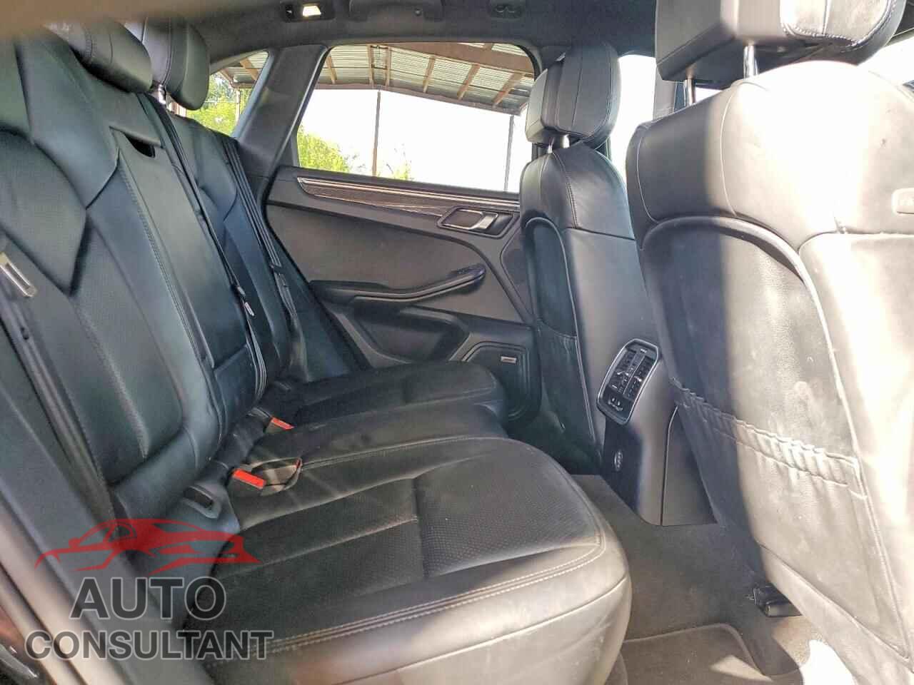 PORSCHE MACAN 2017 - WP1AB2A56HLB20236