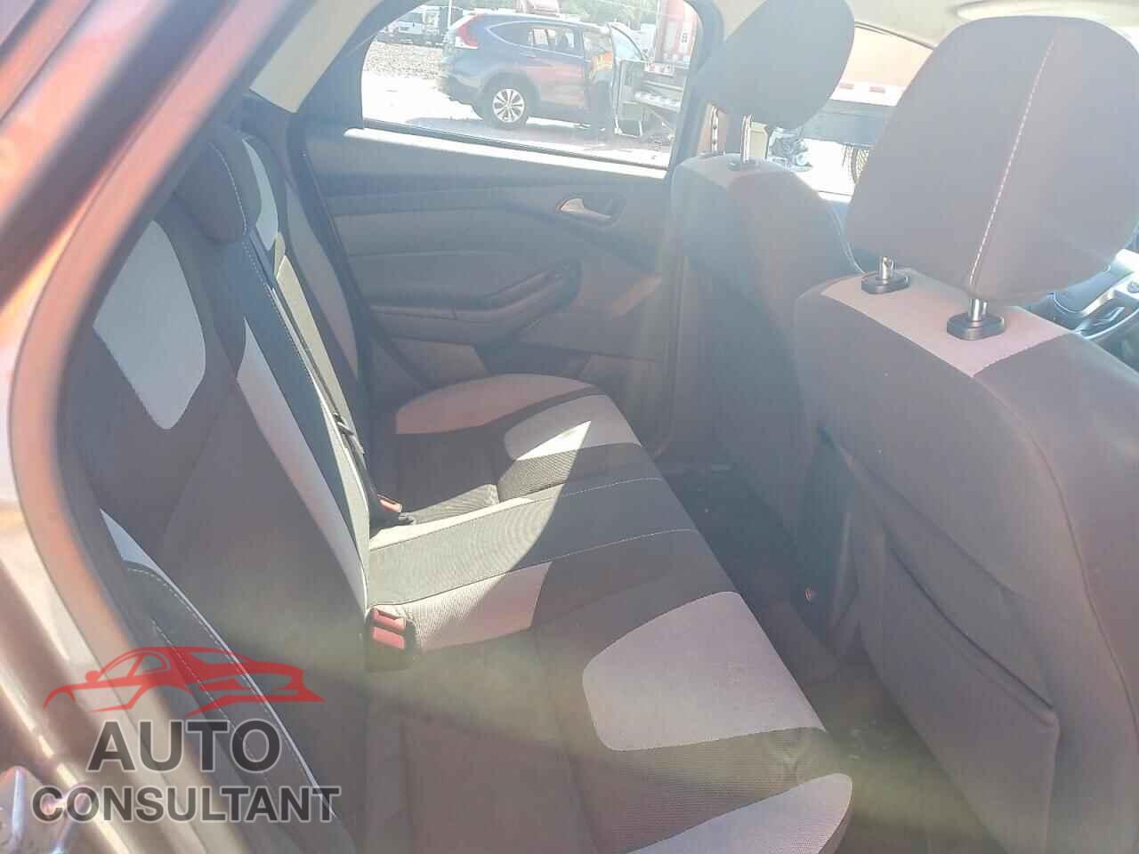 FORD FOCUS 2012 - 1FAHP3F28CL435432