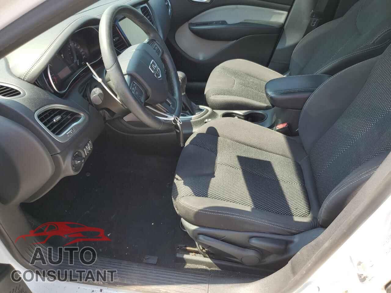 DODGE DART 2015 - 1C3CDFBB3FD213131