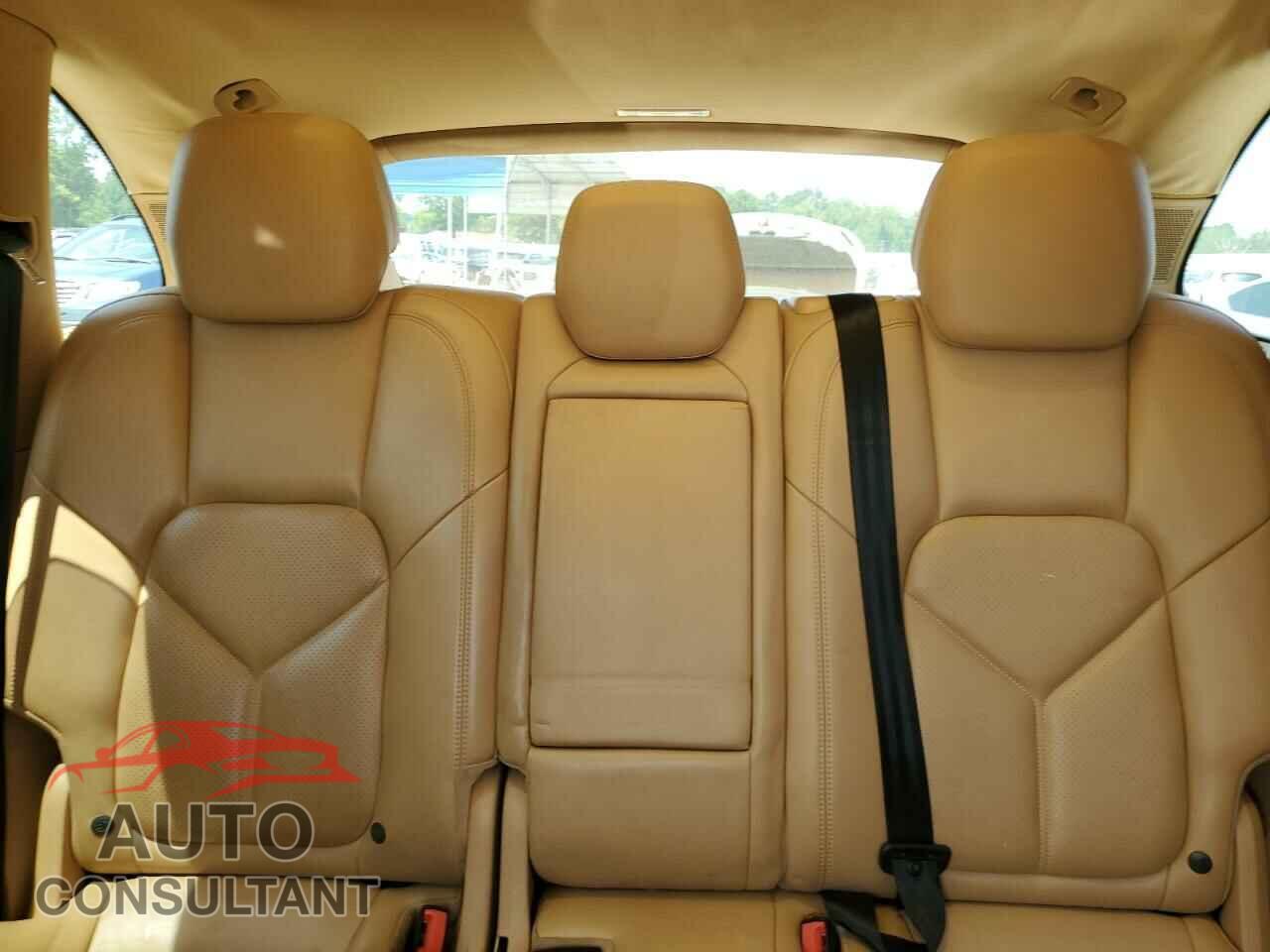 PORSCHE CAYENNE 2016 - WP1AA2A27GLA09363