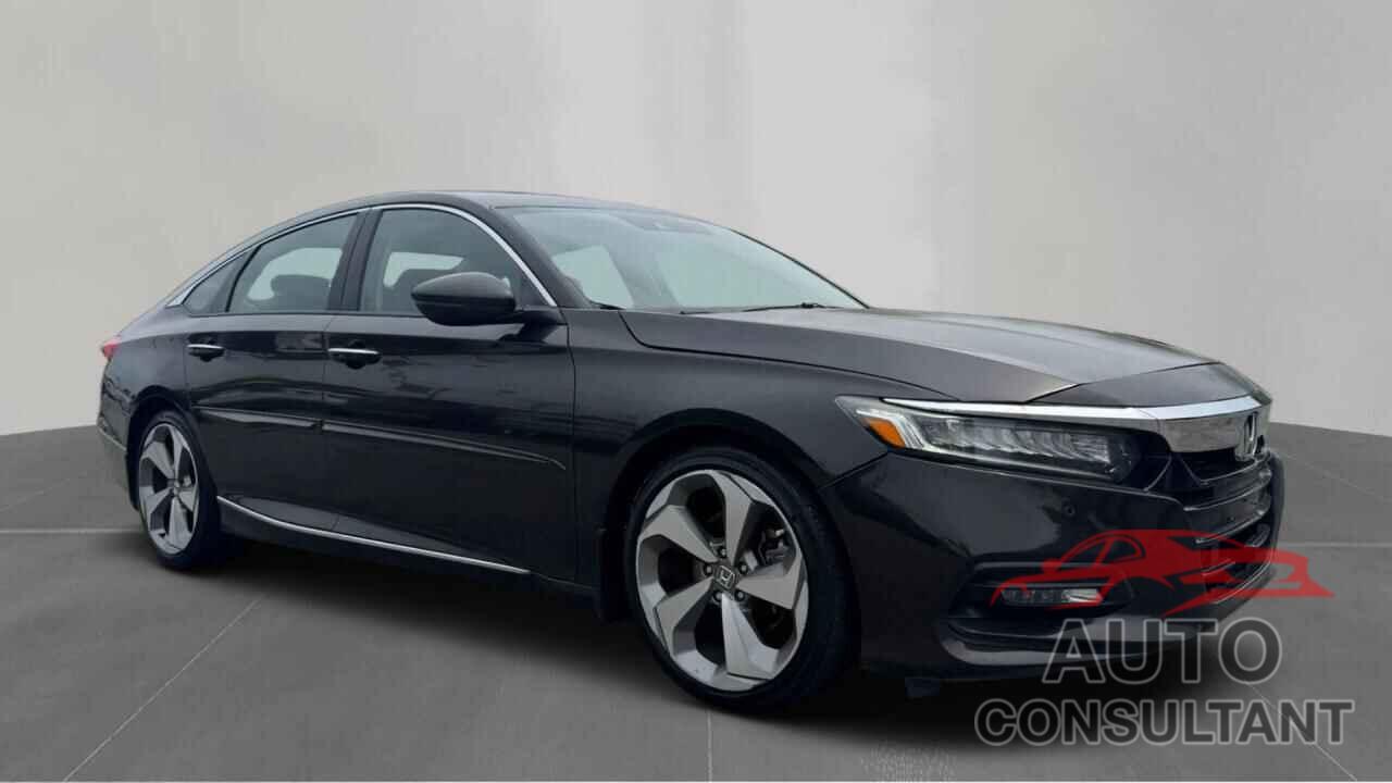 HONDA ACCORD 2018 - 1HGCV2F97JA019724