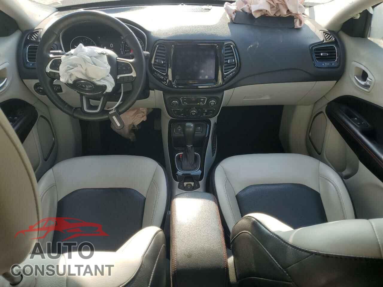 JEEP COMPASS 2018 - 3C4NJCCB1JT406505