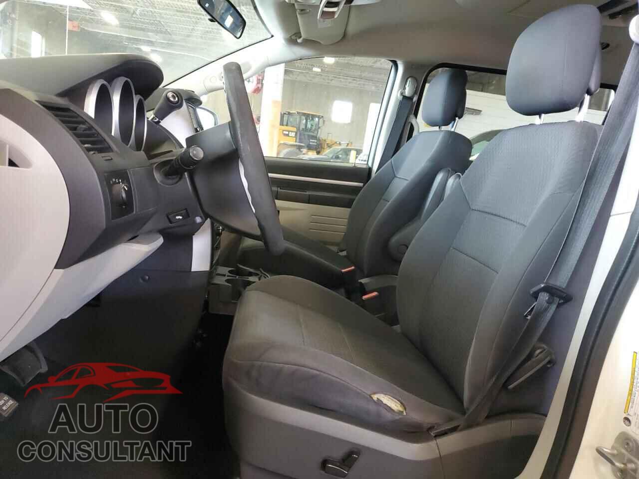 DODGE CARAVAN 2010 - 2D4RN4DE2AR326169