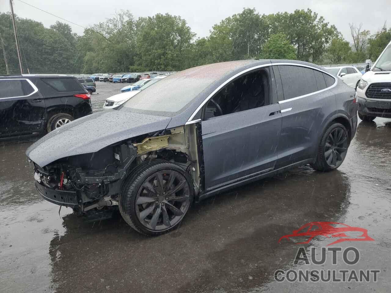 TESLA MODEL X 2018 - 5YJXCBE22JF120512