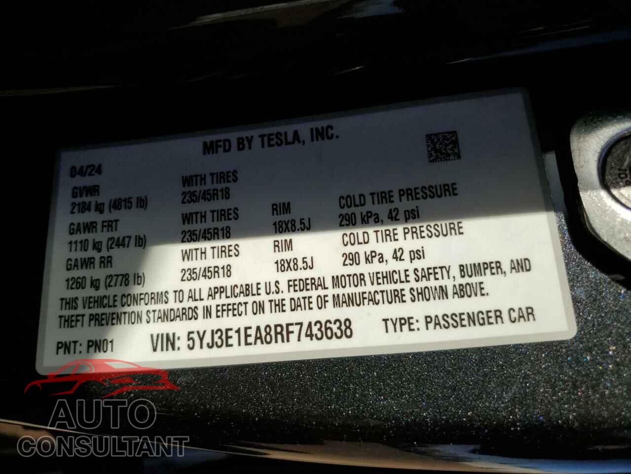 TESLA MODEL 3 2024 - 5YJ3E1EA8RF743638