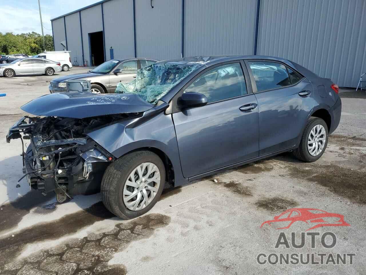 TOYOTA COROLLA 2018 - 5YFBURHE5JP836265