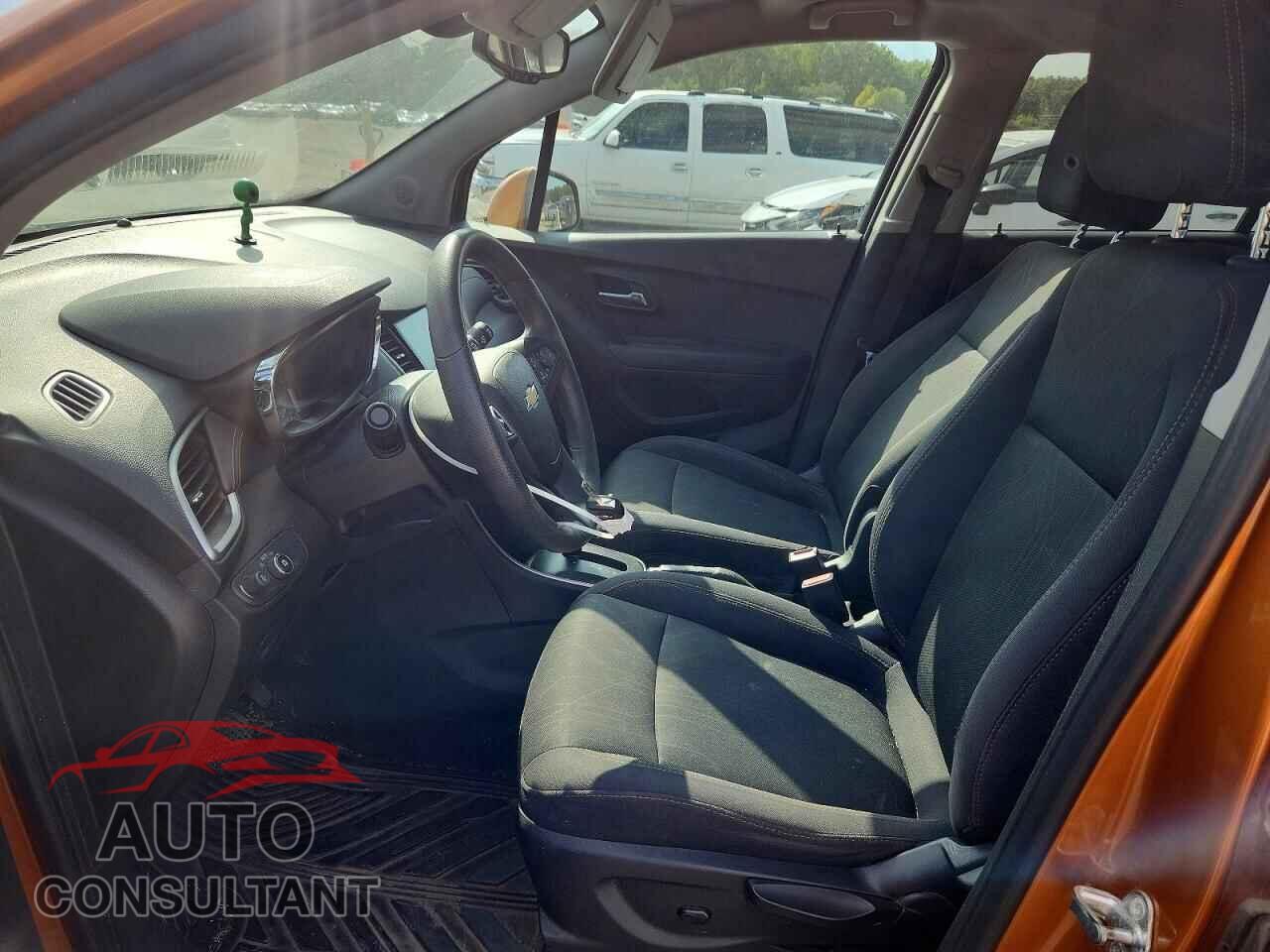 CHEVROLET TRAX 2017 - 3GNCJLSB3HL146845