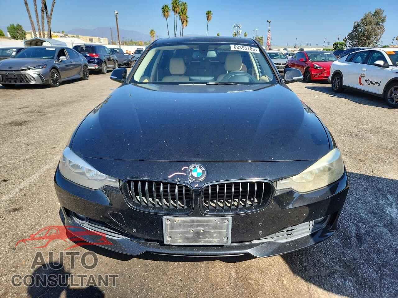 BMW 3 SERIES 2012 - WBA3C1C59CF433896