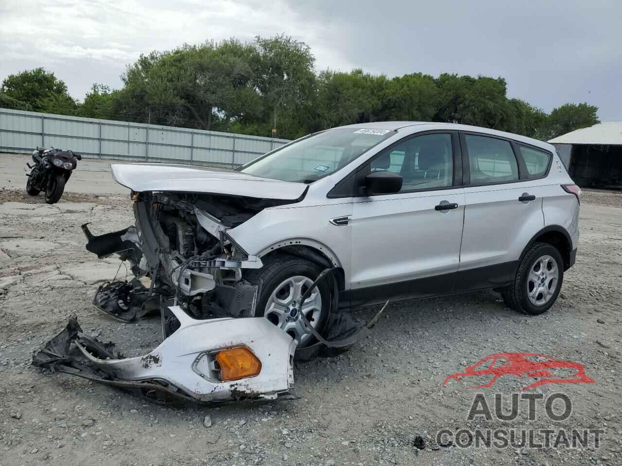 FORD ESCAPE 2017 - 1FMCU0F77HUC78710