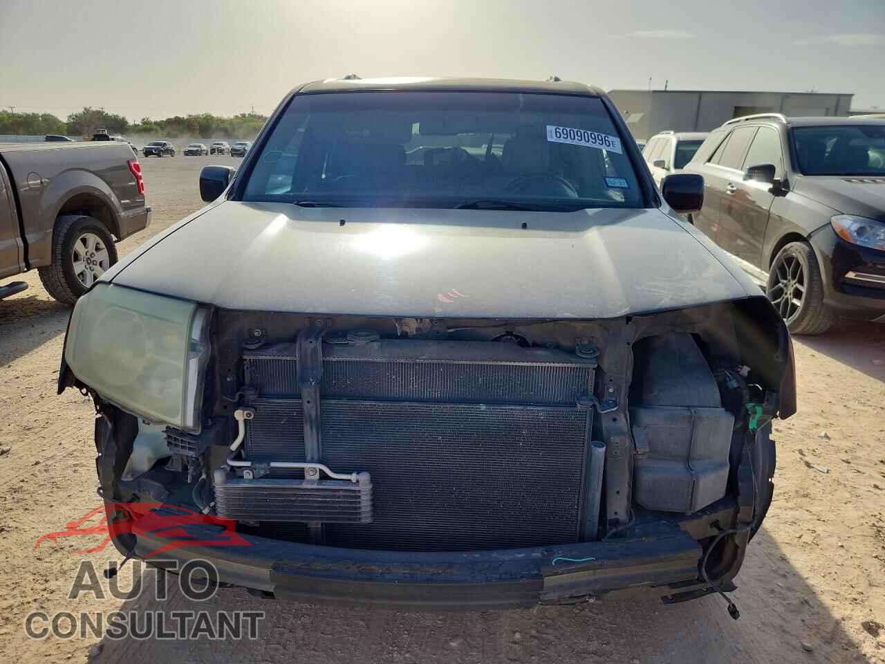 HONDA PILOT 2011 - 5FNYF3H55BB035575