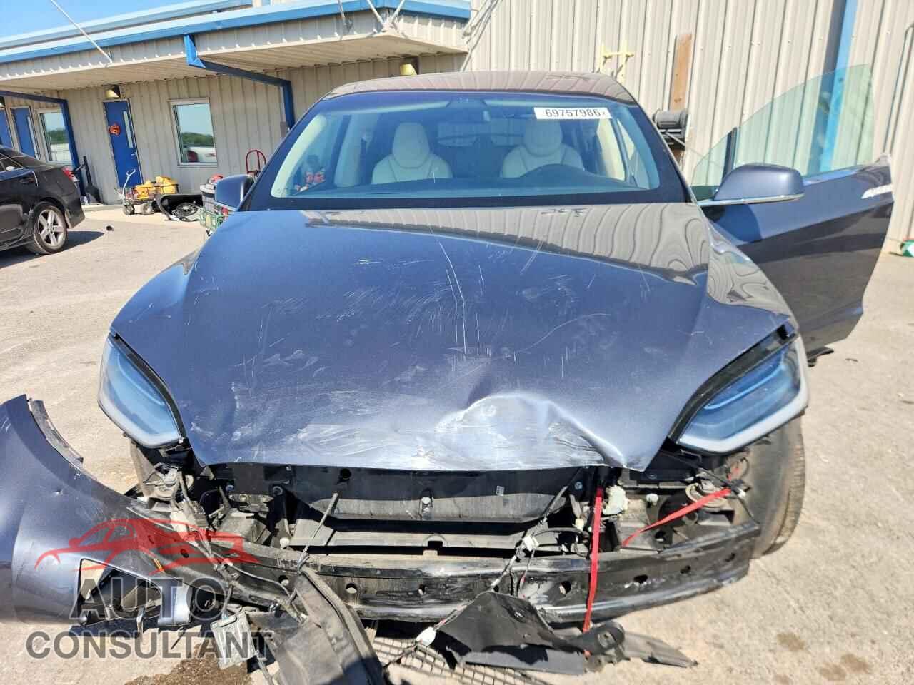 TESLA MODEL X 2019 - 5YJXCDE22KF158934