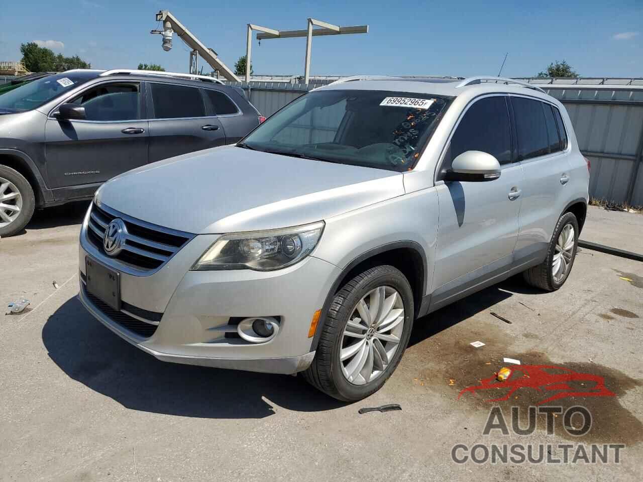VOLKSWAGEN TIGUAN 2010 - WVGBV7AXXAW529755
