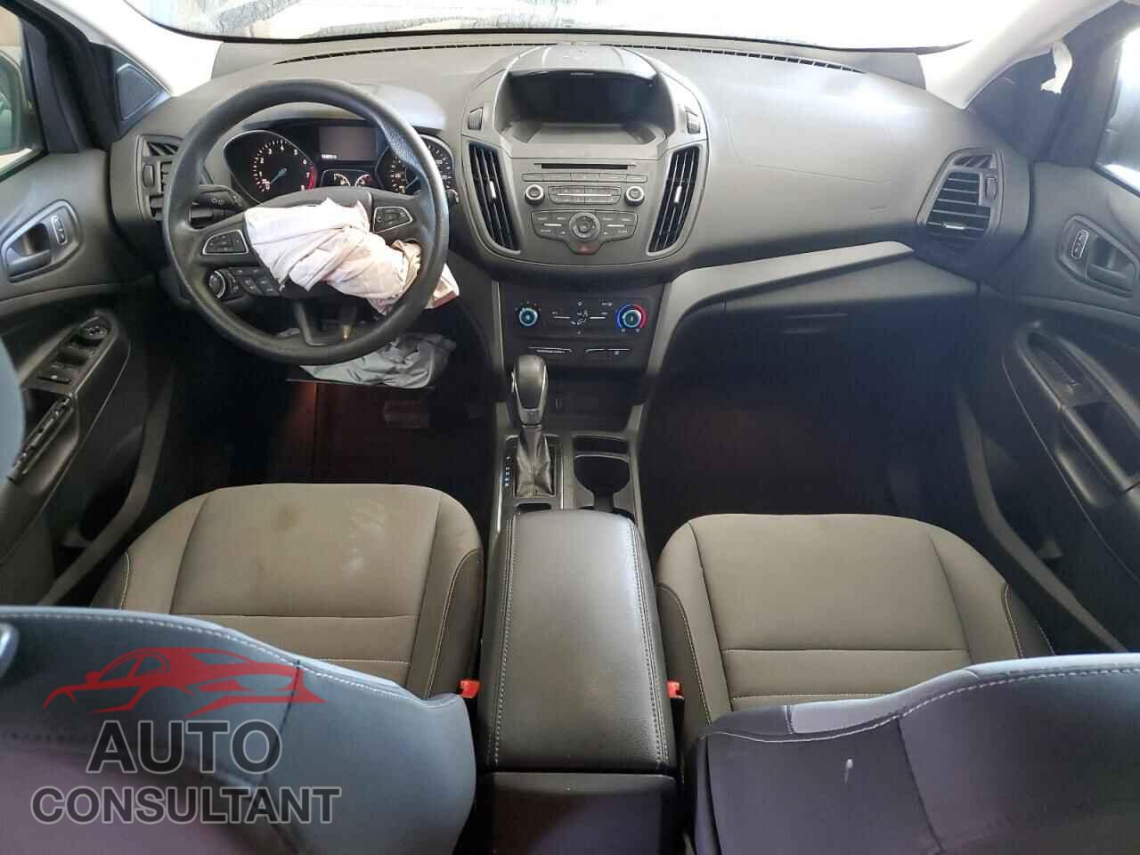 FORD ESCAPE 2017 - 1FMCU0F76HUB72927