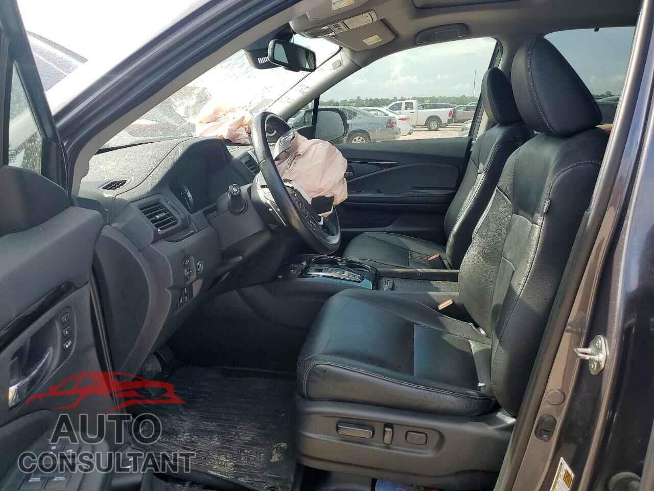 HONDA PILOT 2017 - 5FNYF5H96HB045572