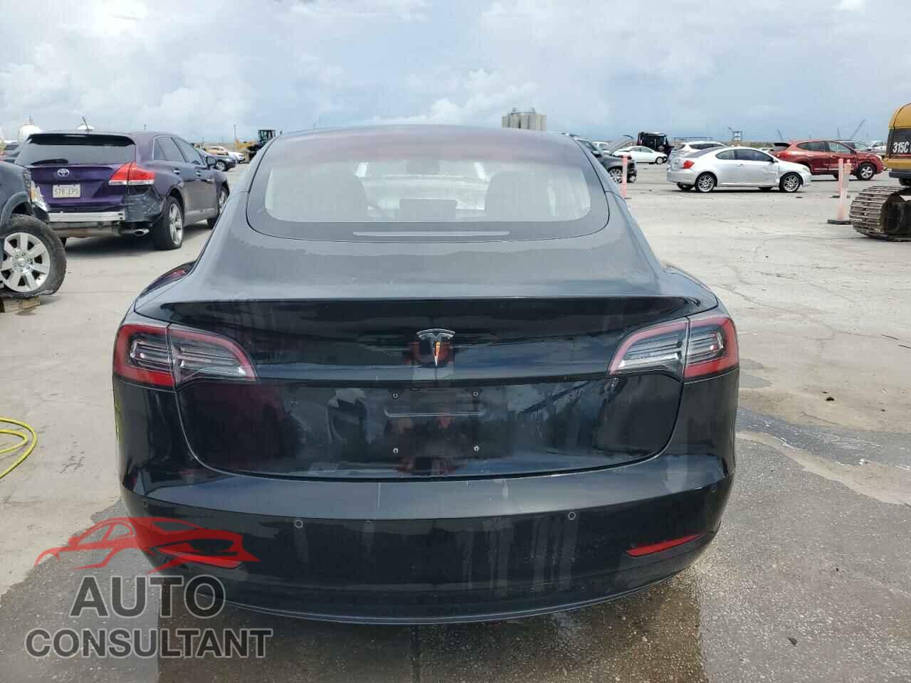 TESLA MODEL 3 2018 - 5YJ3E1EA6JF028023