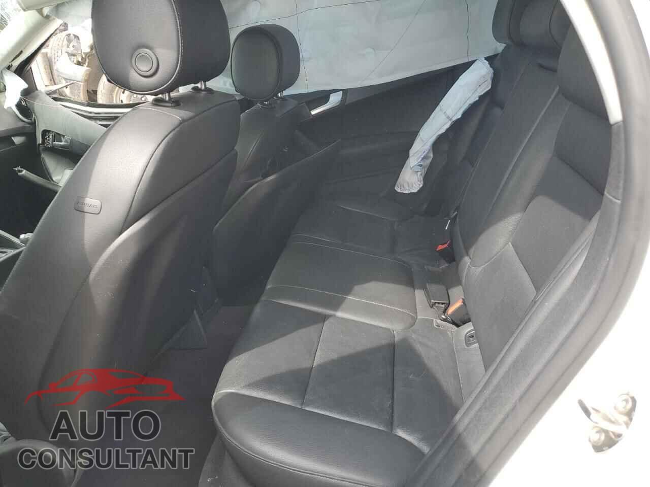 AUDI A3 2011 - WAUBJBFM7BA053381