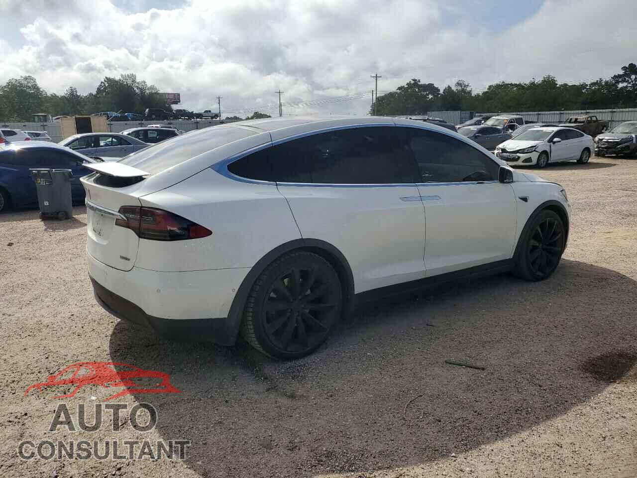 TESLA MODEL X 2017 - 5YJXCAE2XHF055042