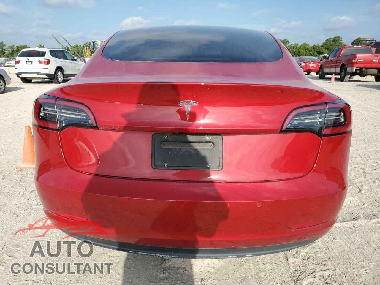 TESLA MODEL 3 2021 - 5YJ3E1EAXMF977059