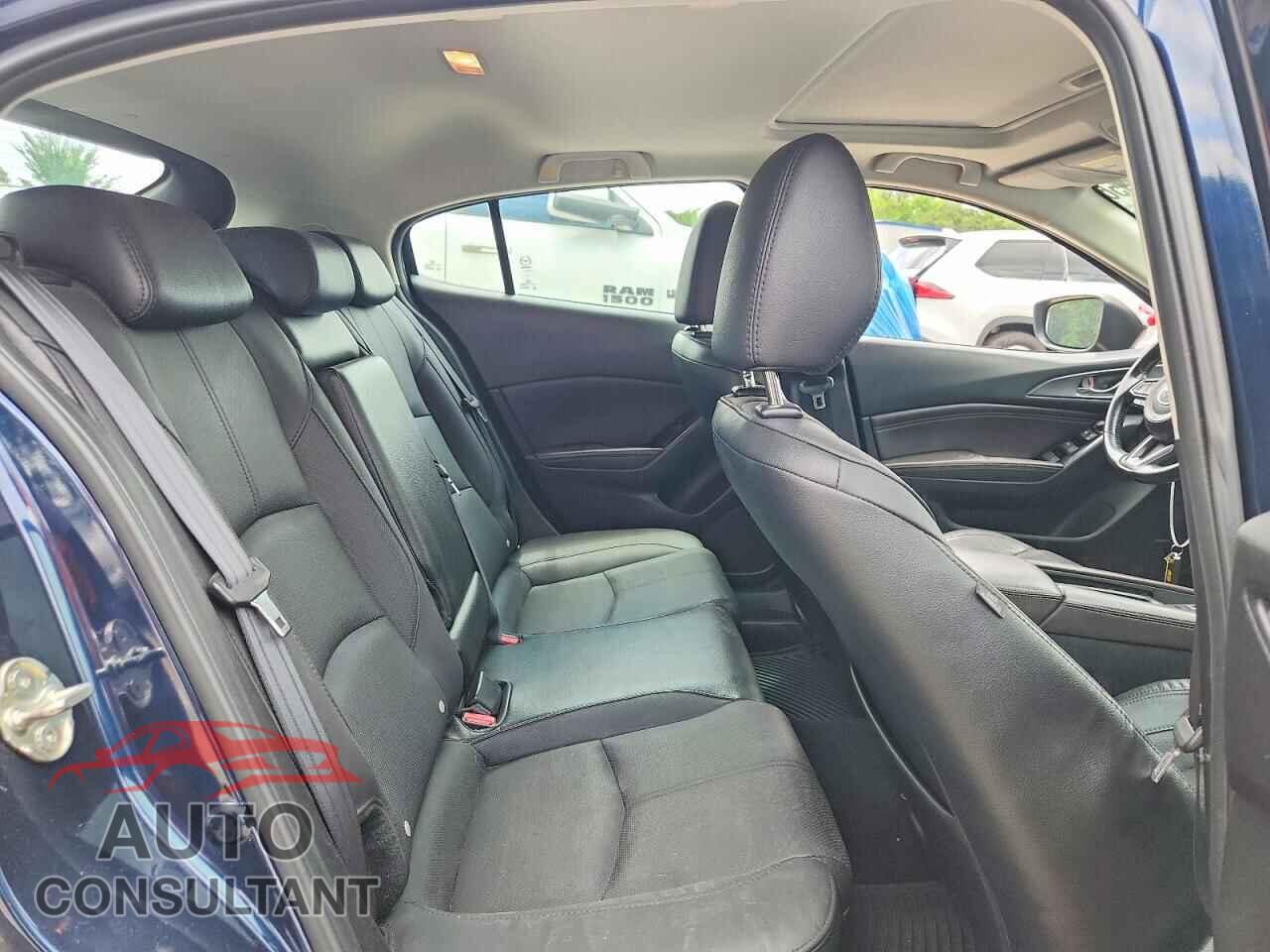 MAZDA 3 2017 - 3MZBN1M38HM136662