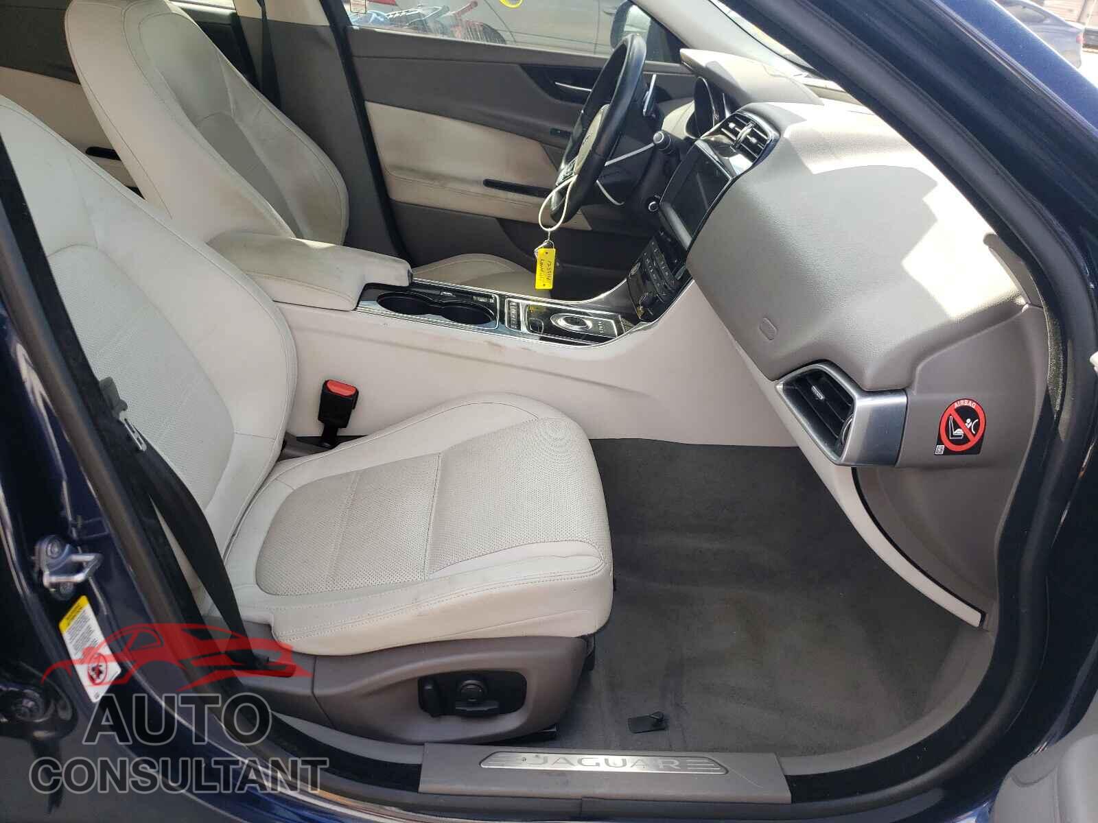 JAGUAR XE 2017 - SAJAE4BV4HA952674