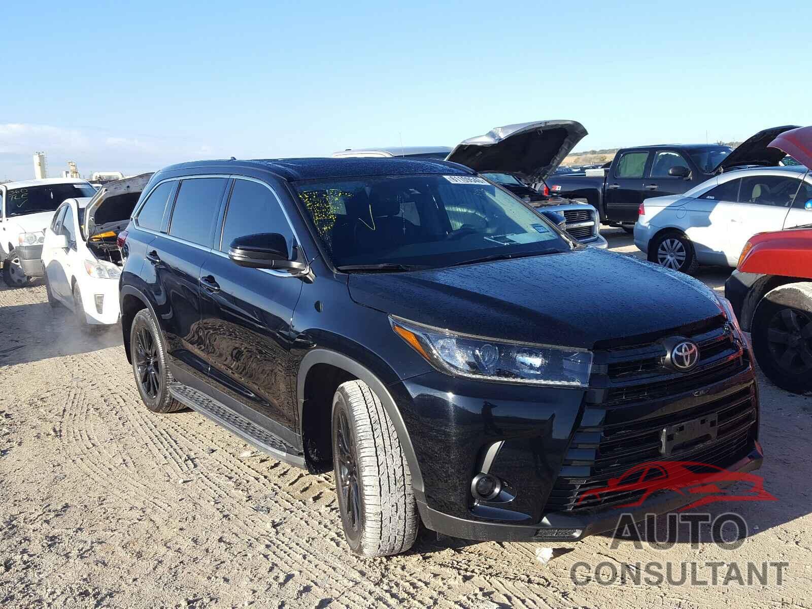 TOYOTA HIGHLANDER 2019 - 5TDKZRFH9KS354857