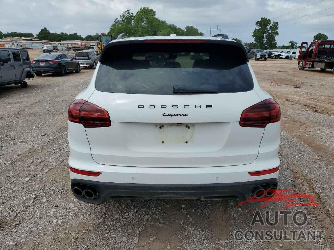 PORSCHE CAYENNE 2017 - WP1AA2A22HKA92370